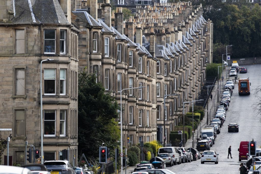 Almost one third find it difficult to pay rent in Scotland