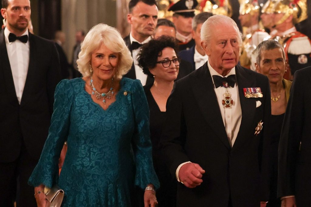 King and Queen visit Pope Francis in private Vatican meeting