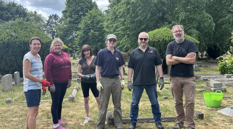 AWE Science team tend to Thatcham’s London Road Cemetery