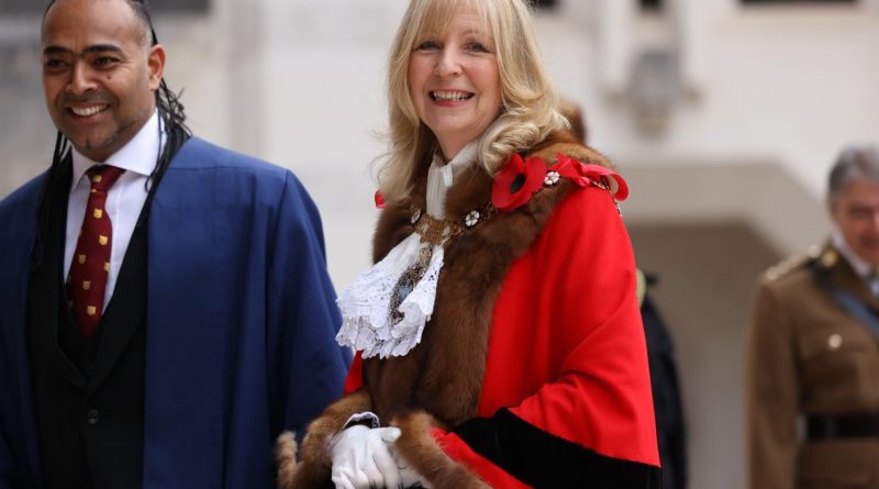 First Ever Lady Mayor Of London In 800 Years Of The Post Swears Loyalty To Crown