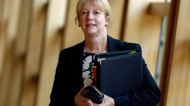 Scottish Finance Secretary Requests Urgent Meeting With Chancellor Before Budget