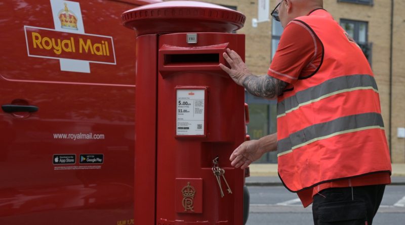 29 Of UK Adults Hit By Royal Mail Delays Over Christmas Warns Citizens Advice