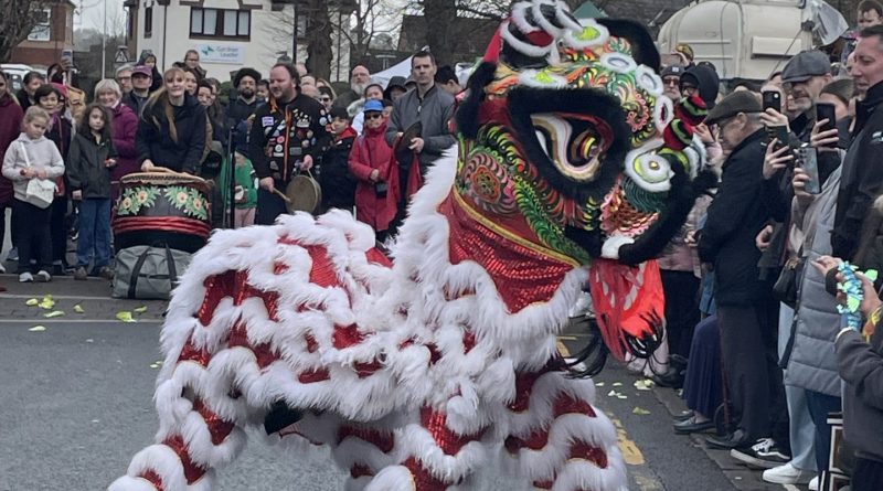 More than a Thousand Celebrate Chinese New Year at Thatcham Broadway Market